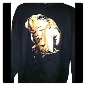 Marilyn Monroe sweater